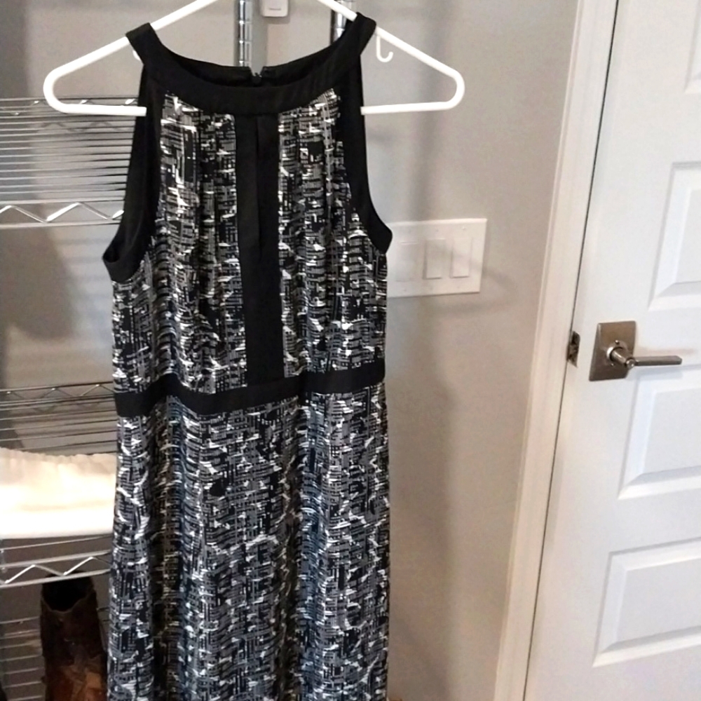 WHBM black and white maxi dress NWT!